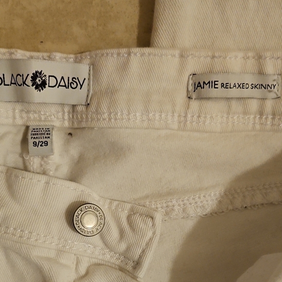 Duo & Quadro Women's Distressed Cream Skinny Jeans - Picture 3 of 4